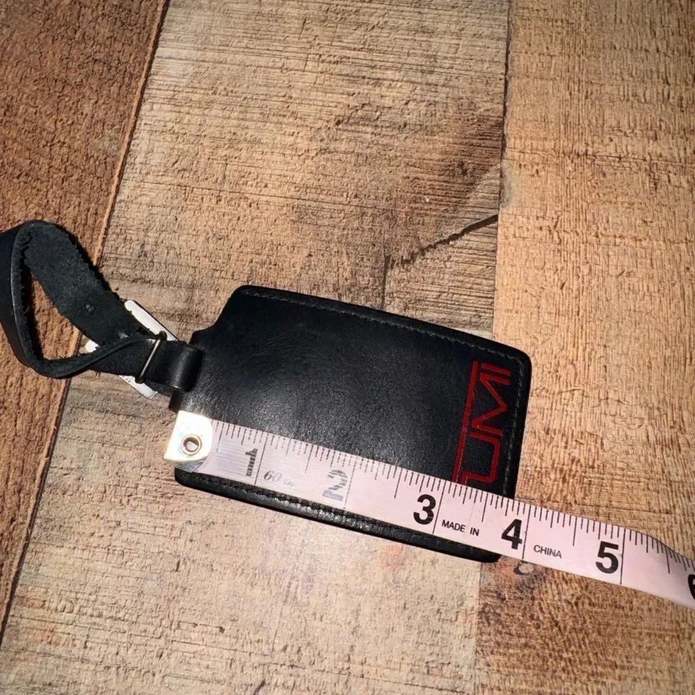 Tumi Leather Luggage Tag Graphics Bag Tag I.D. Card Holder pre-owned condition